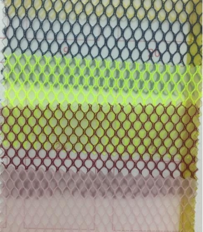 DG-GZ TPU Mesh Fabric Transparent Hexagon Mesh Density: 60 Composition: PVC Weight: 500G Yarn Count: 100 detail view-2